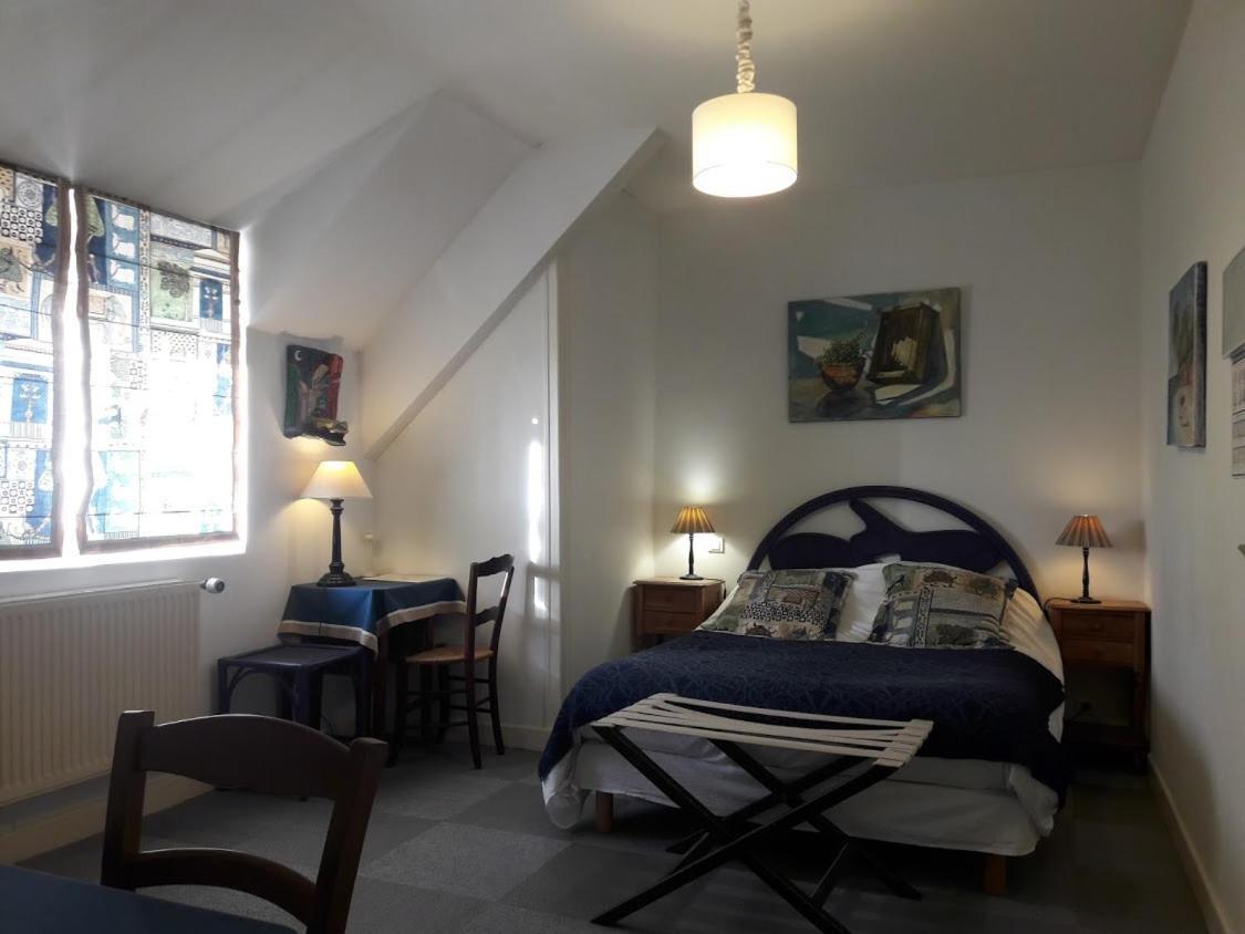 Logishotels Le Relais Du Quercy Meyssac Екстериор снимка
