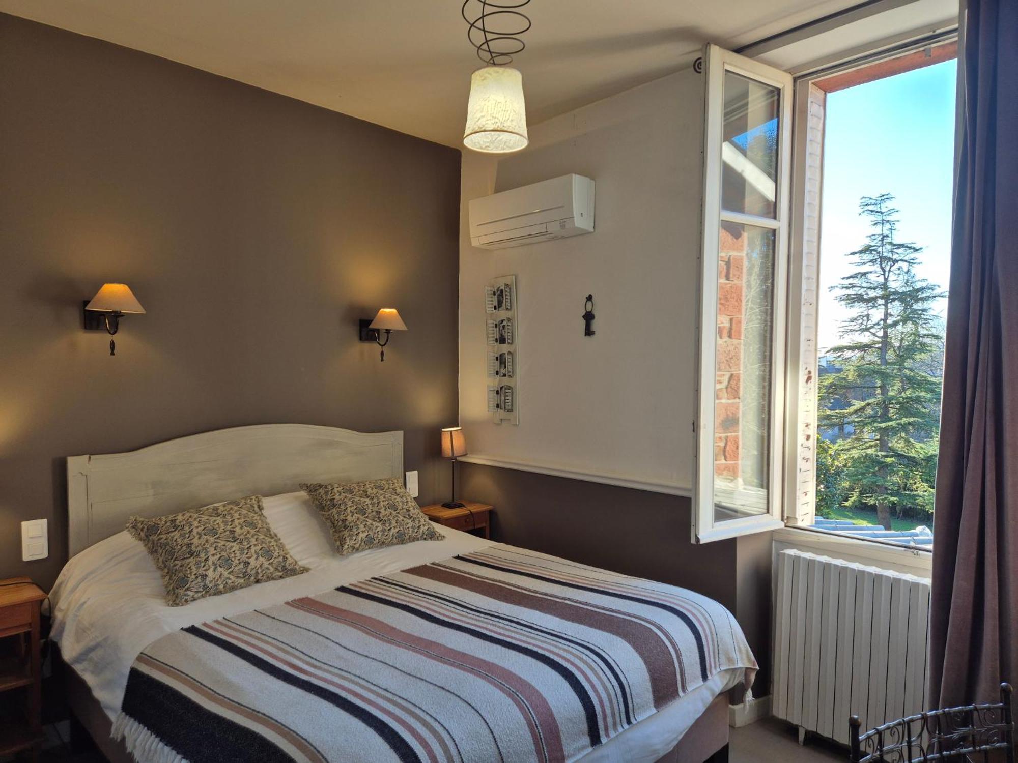 Logishotels Le Relais Du Quercy Meyssac Екстериор снимка